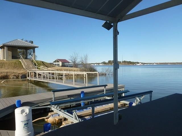1st image of 109 Lakehaven Dr