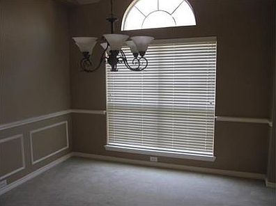 5th image of 610 Dover Heights Trl