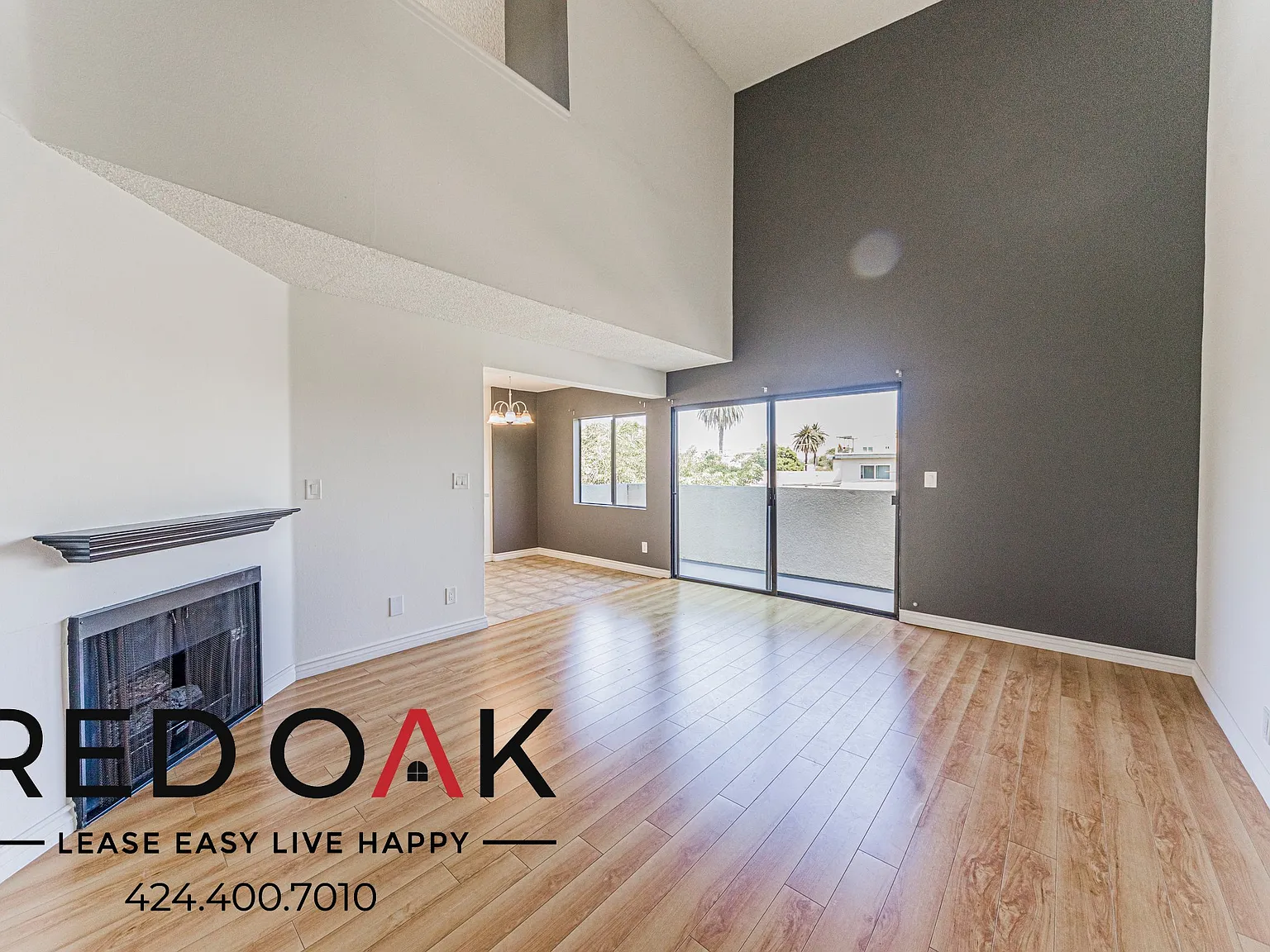 Refreshed 1-Bed Loft with Parking Included and Central AC ~ In Pico-Robertson! — Photo 2