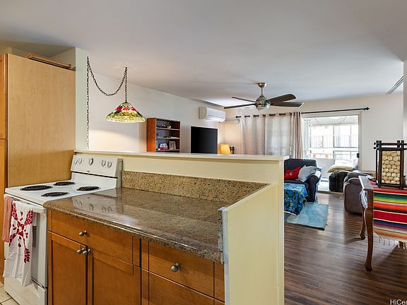 4th image of 411 Kaiolu St APT 504