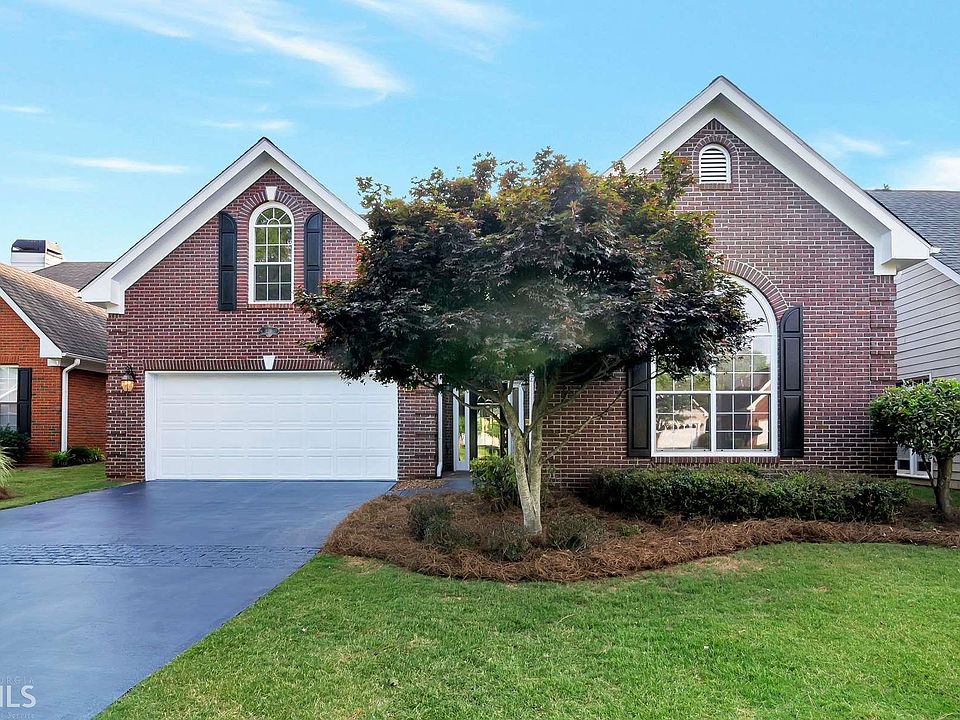 1st image of 2113 Highland Club Dr SE