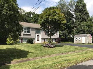 7 Willow St, North Brookfield, MA 01535