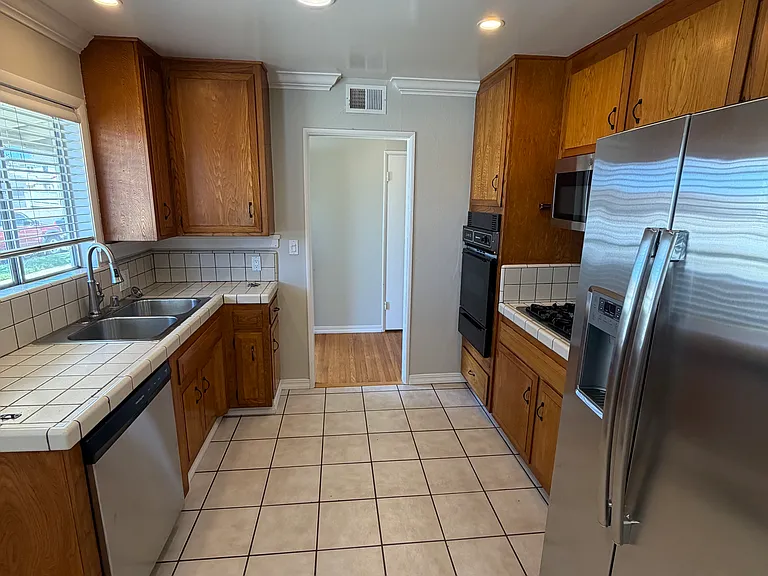 2208 Florida St — Photo 5
