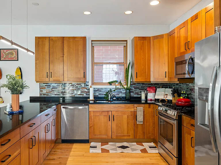 1106 N Paulina St #1D — Photo 3
