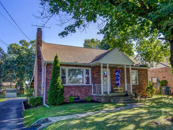 447 Locust Grove Rd, York, PA 17402
