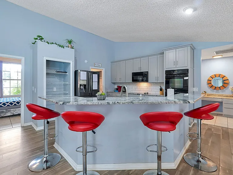 17 Wayland Pl — Photo 24