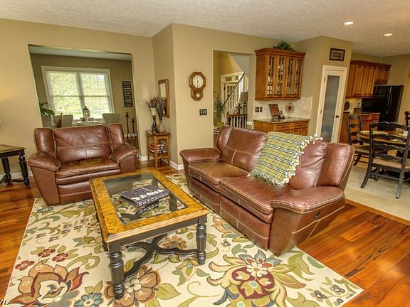 5th image of 20572 Beechwood Ln
