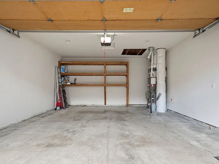 1588 Oak St — Photo 34