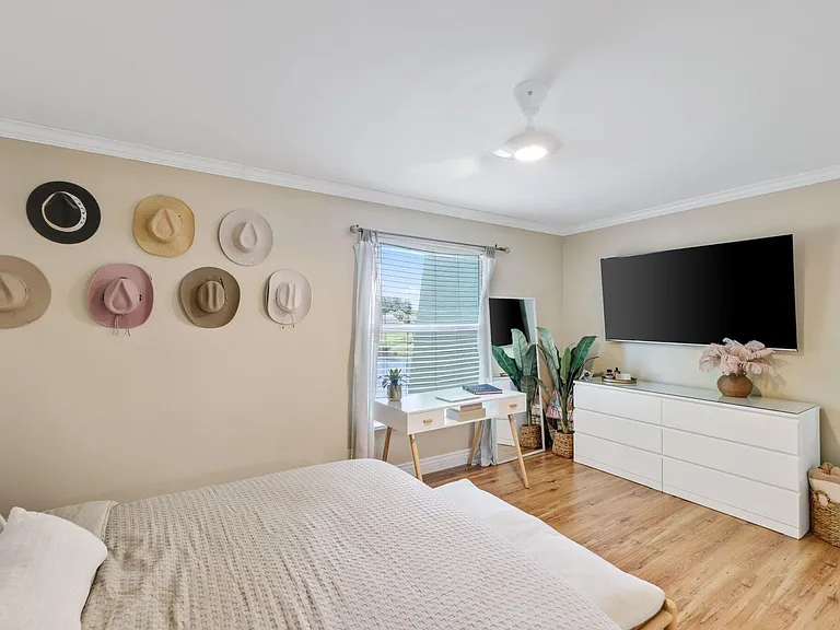 2700 Fiore Way #2020 — Photo 21