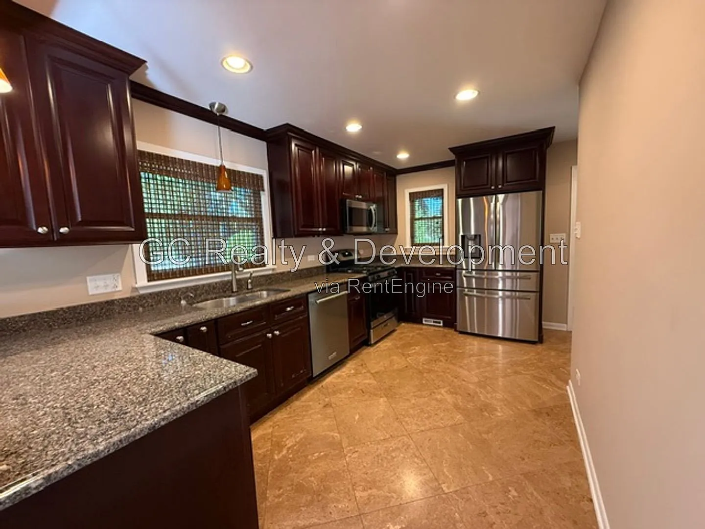 3 bed, 2.0 bath, 1218 sqft, $3,300 — Photo 2