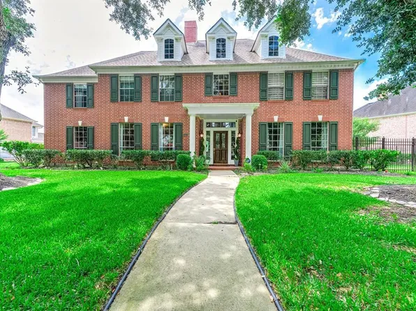 4619 Saint Michaels Ct, Sugar Land, TX 77479