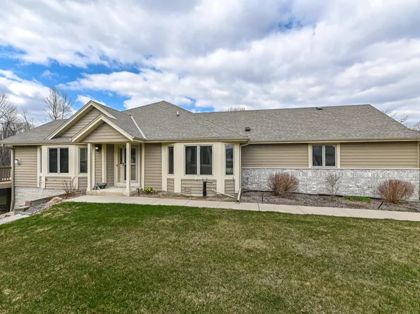W243N2221 Deer Park DRIVE #A, Pewaukee, WI 53072