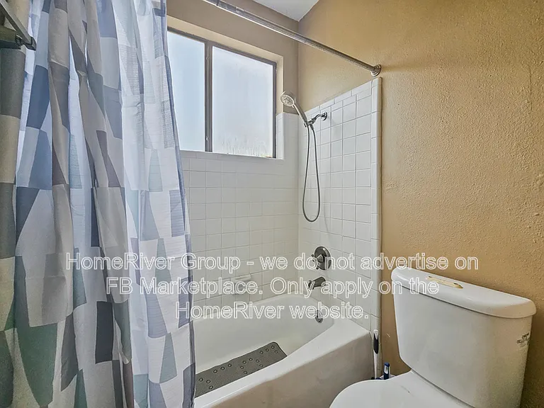 8823 Wellesley Manor Dr — Photo 16