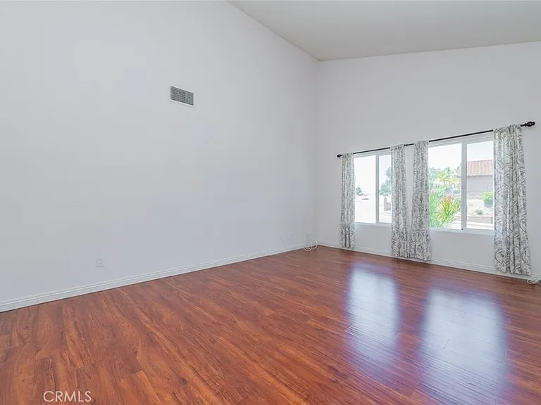 3424 S Rachel Ave — Photo 4