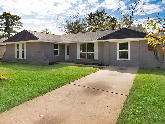 3rd image of 9807 Jaywood Drive
