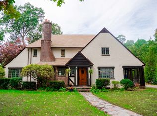 108 Colony Rd, Longmeadow, MA 01106