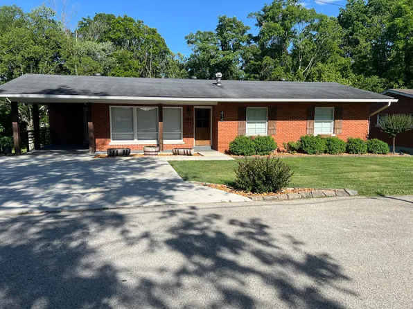 414 Riddell Ct, Irvine, KY 40336