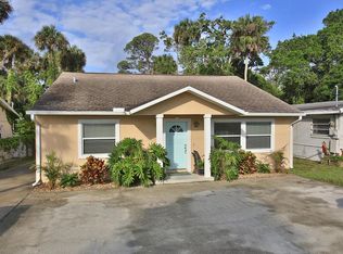 1624 Riverside Dr, Holly Hill, FL 32117