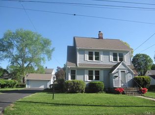 17 Louis St, Trumbull, CT 06611