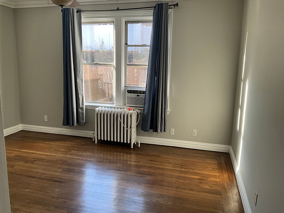 1st image of 37 Woodlawn Ave Floor 1