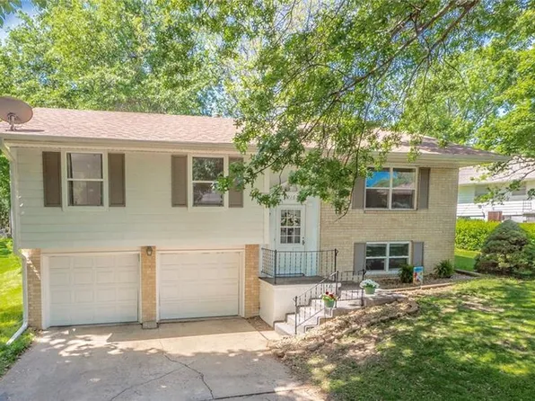 1216 E Crestview Dr, Maryville, MO 64468