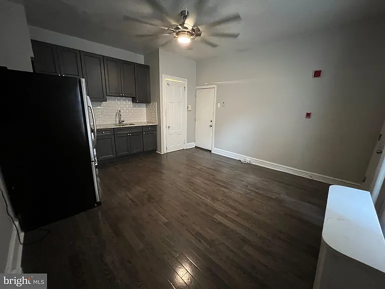 521 S 41st St #1R — Photo 5