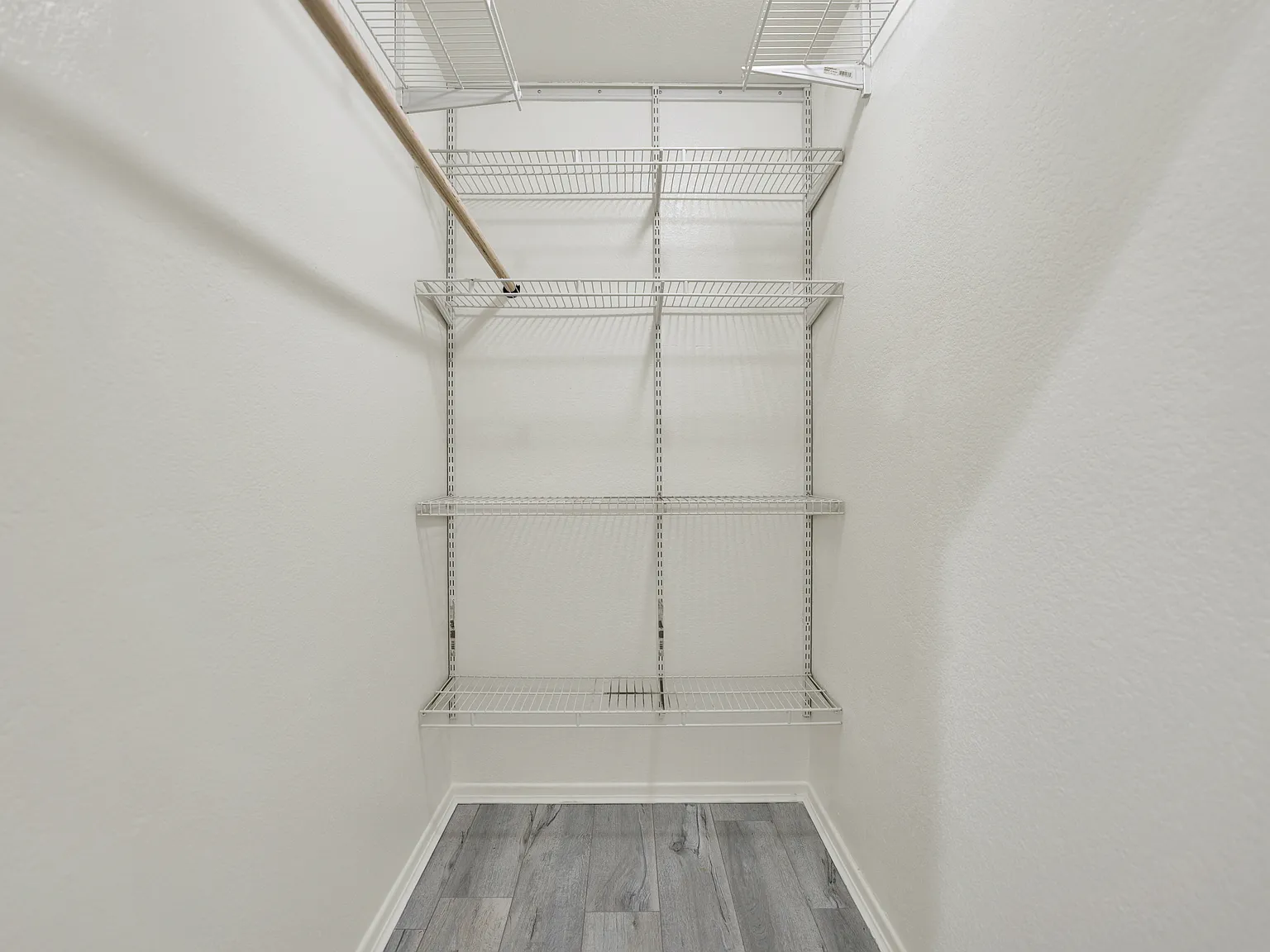 1 bed, 550 sqft, $2,400 — Photo 4