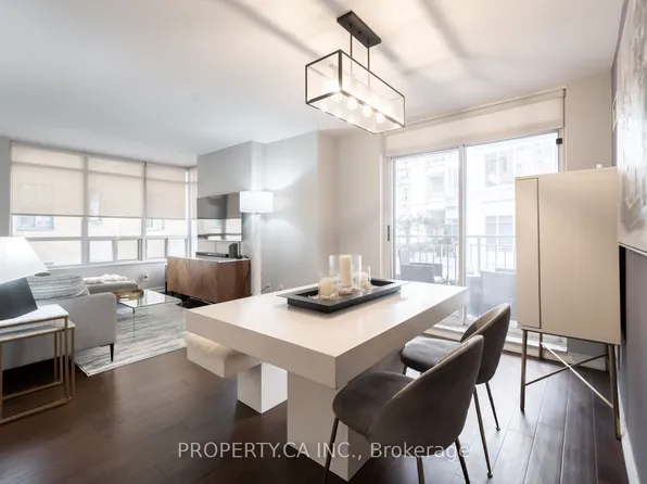 60 Saint Clair Ave W Unit 202, Toronto, ON M4V 1M1