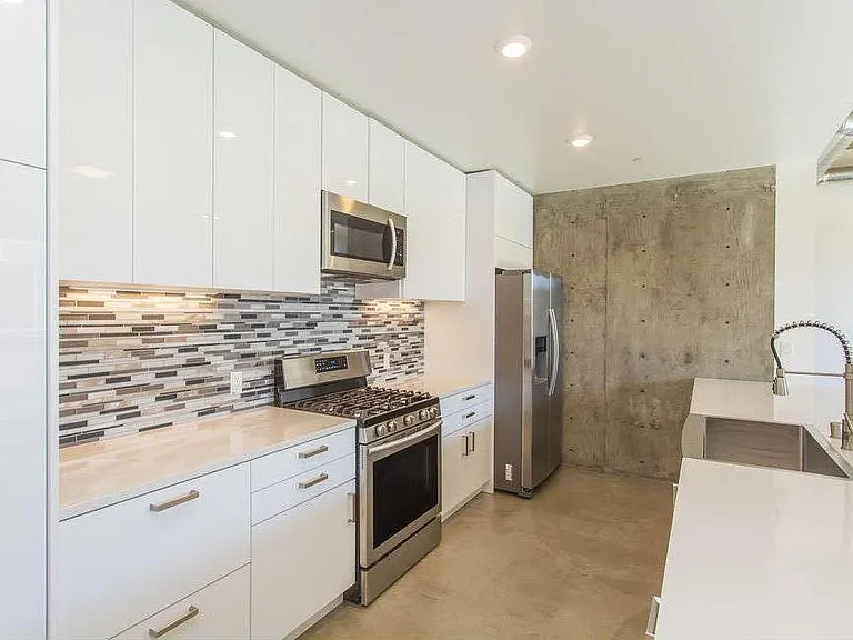 Apt 19 | The Moncler | 1 Bedroom