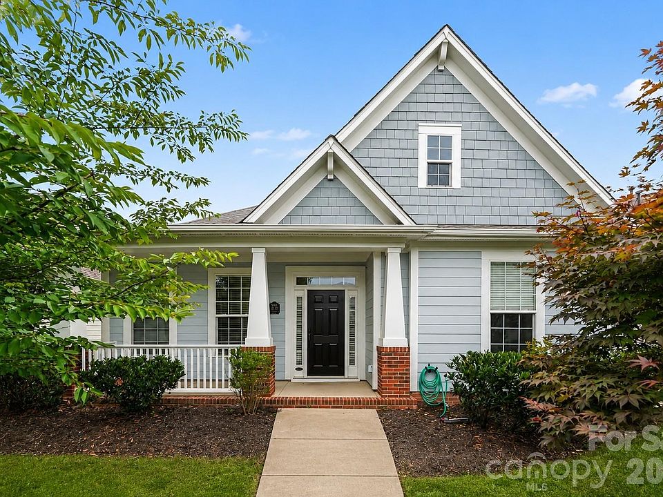 1st image of 1205 Gainsborough Dr
