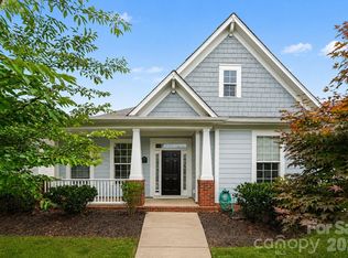 1205 Gainsborough Dr, Matthews, NC 28104