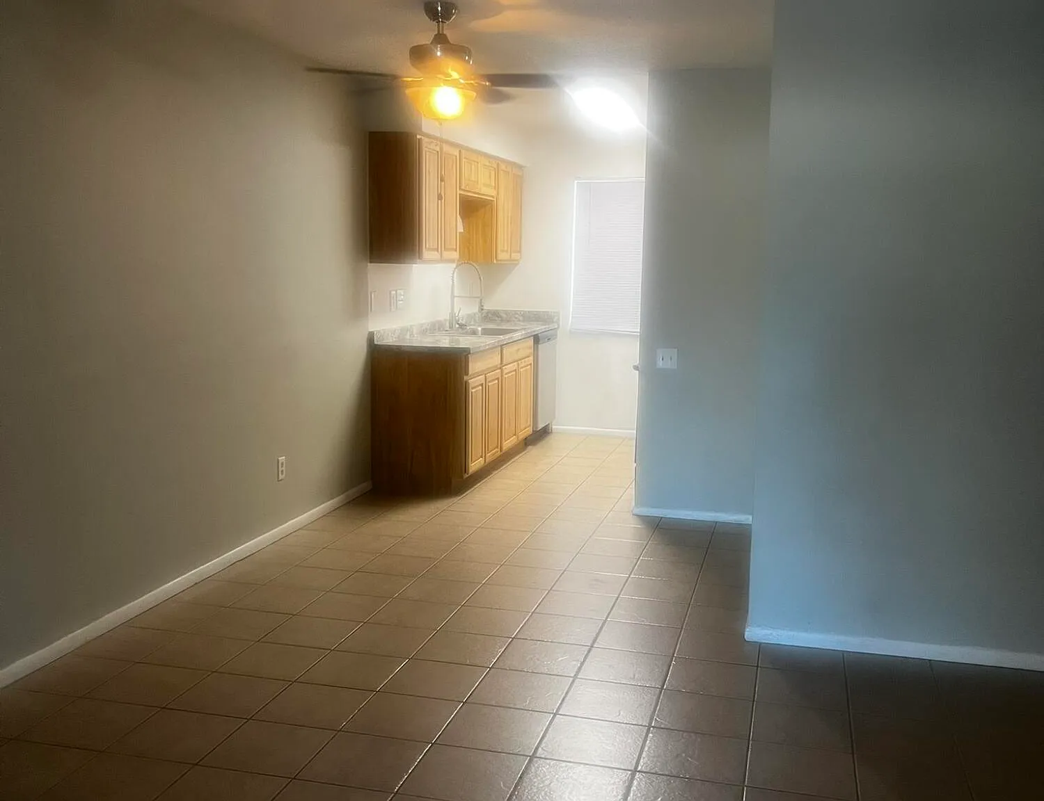 3 bed, 2.0 bath, 1016 sqft, $1,450 — Photo 3