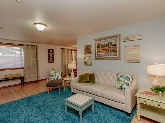 4th image of 13610 109th Avenue Ct E