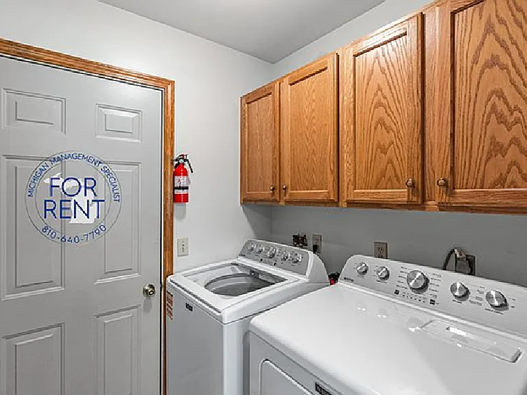 3263 Silverwood Dr — Photo 18