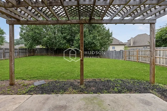 1135 Avalon Dr — Photo 23