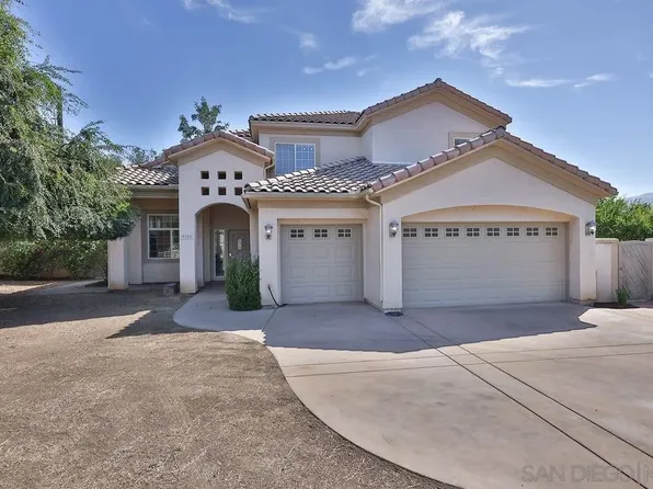 9221 Dulene Dr, Lakeside, CA 92040