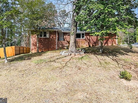 3rd image of 2763 Baker Ridge Dr NW