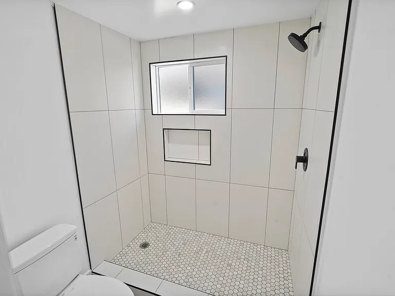 7906 Oakdale Ave — Photo 19