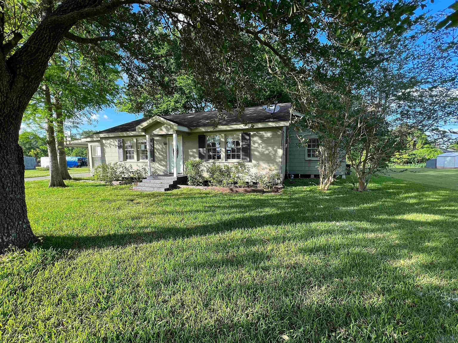 2906 Highway 1, Labadieville, LA 70372 Zillow