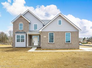 2060 Crested Butte Dr, White Lake, MI