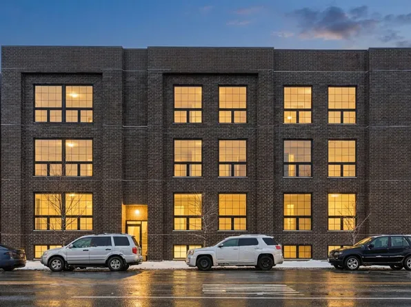 5830 N Lincoln Ave #2E, Chicago, IL 60659