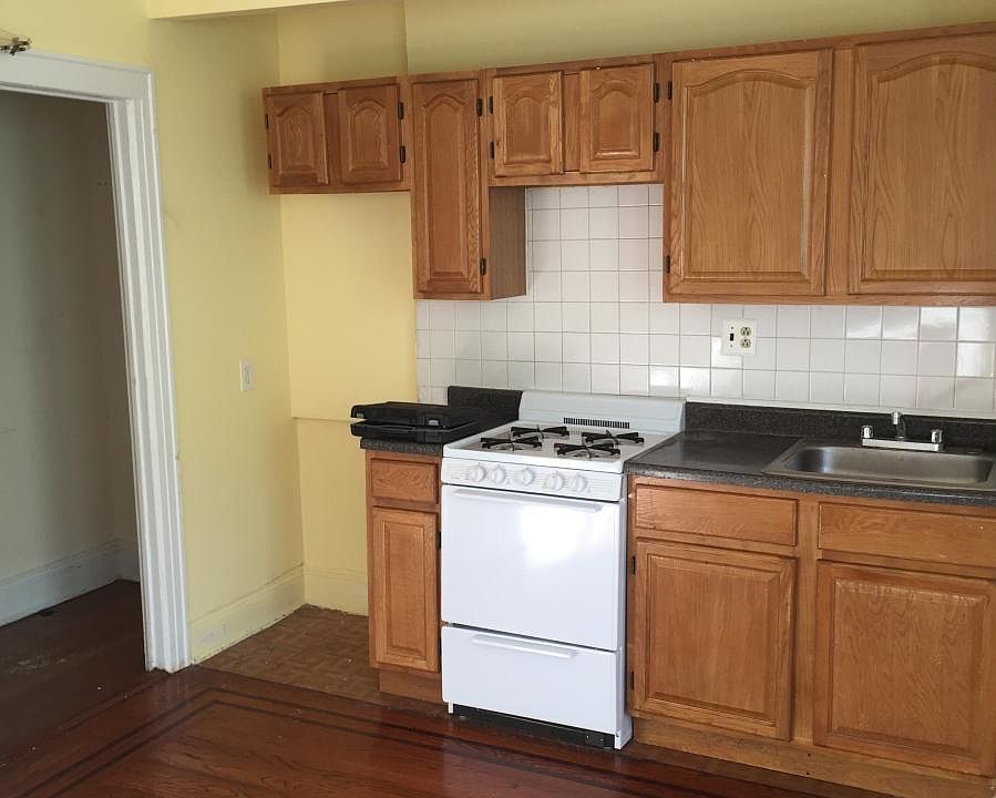 1st image of 10233 91st Ave #B1