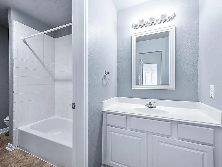 3720 Armand Dr — Photo 35