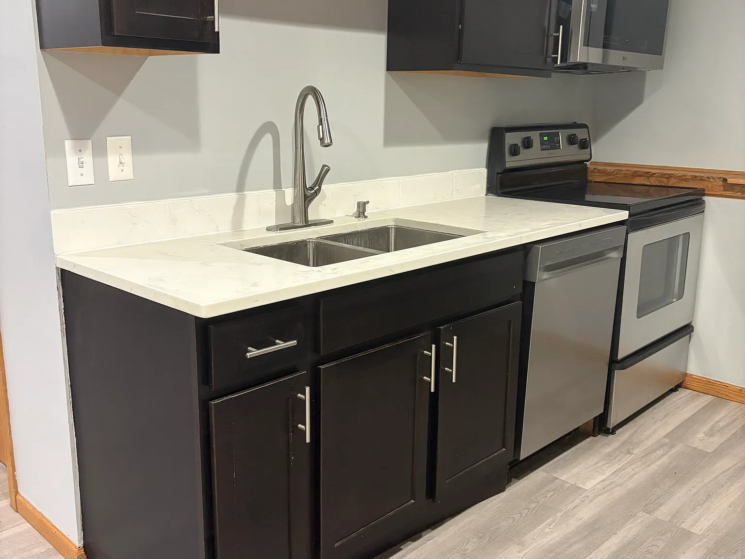 2 bed, 1000 sqft, $1,800 — Photo 2