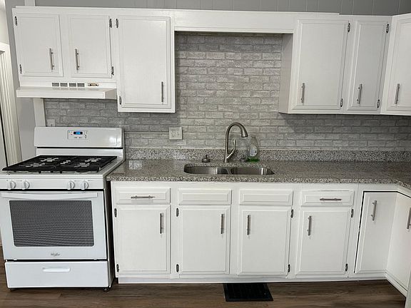 3rd image of 50 N Main St APT A