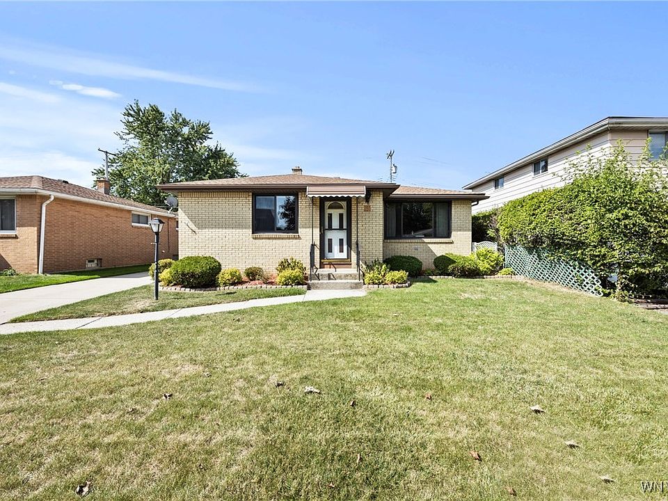 1st image of 251 Nagel Dr