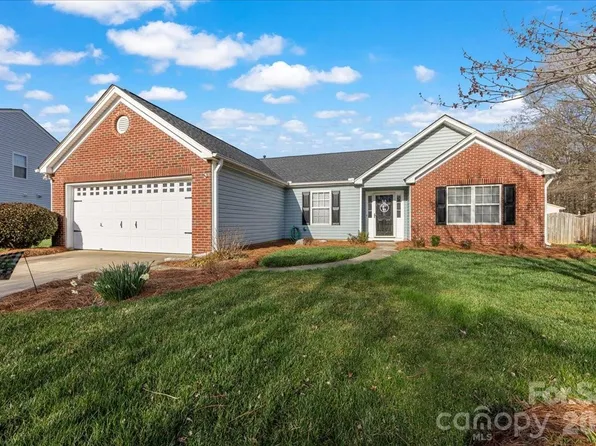 3907 Laurel View Cir, Indian Trail, NC 28079