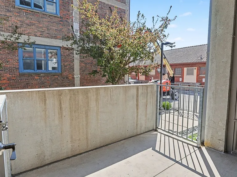 119 4th St #110 — Photo 13