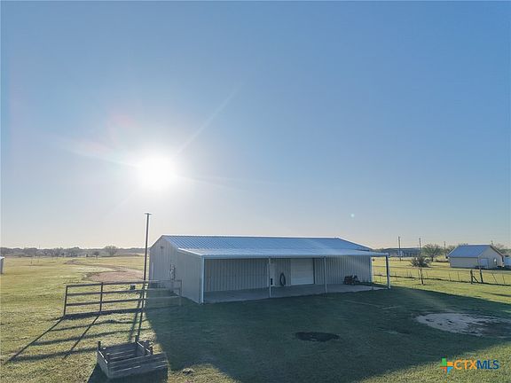 5th image of 177 Leaning Oak Rd