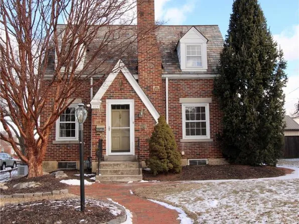 629 N 2nd St, Emmaus, PA 18049